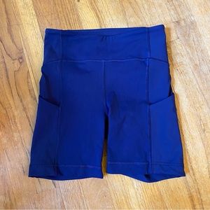 Lululemon high rise biker shorts 6” with pockets